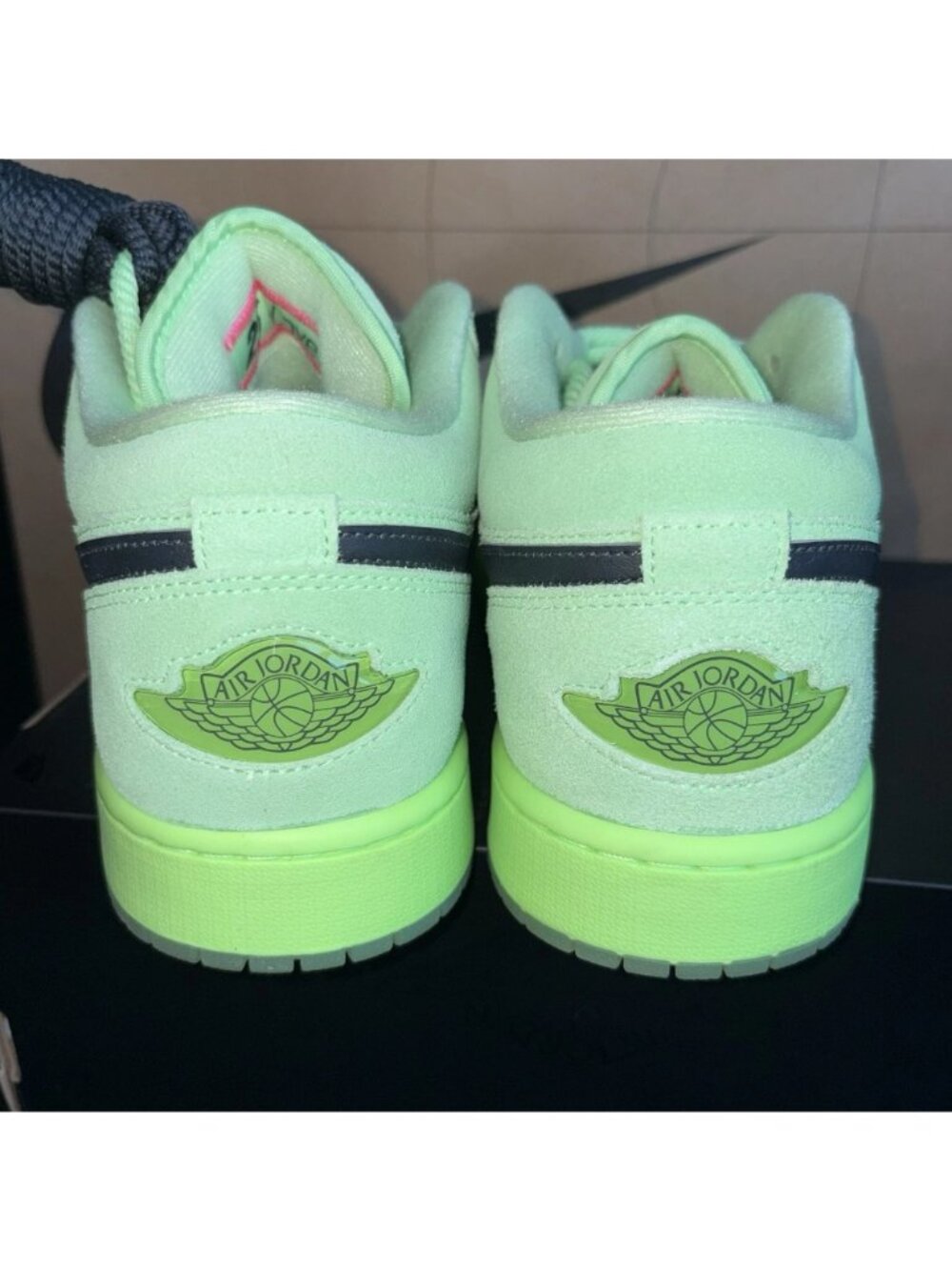 NEW Jordan 1 Low SE Lime Blast Green (IV6501-337) Men's Size 12 - Picture 5 of 8